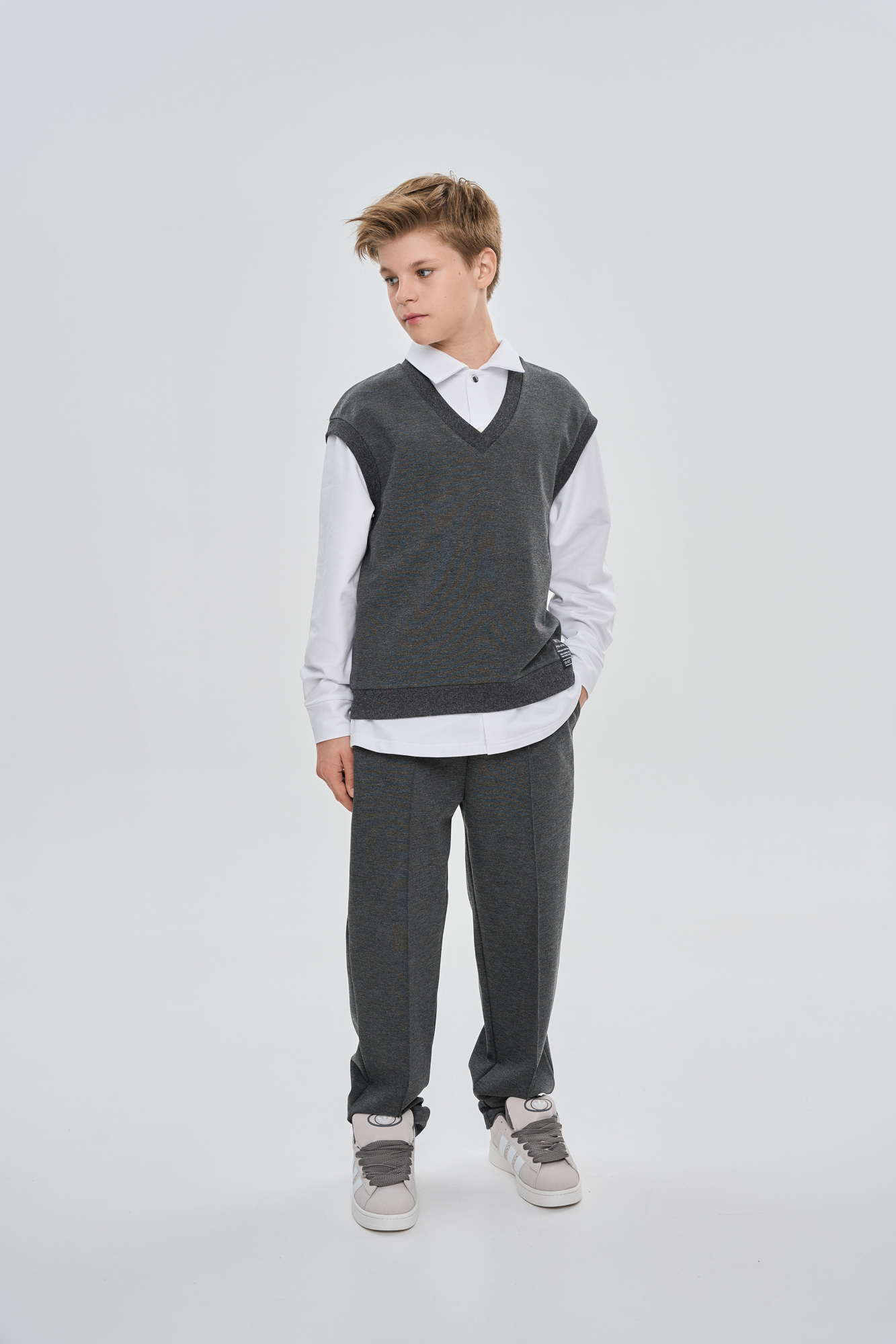 
Брюки зауженные со стрелками