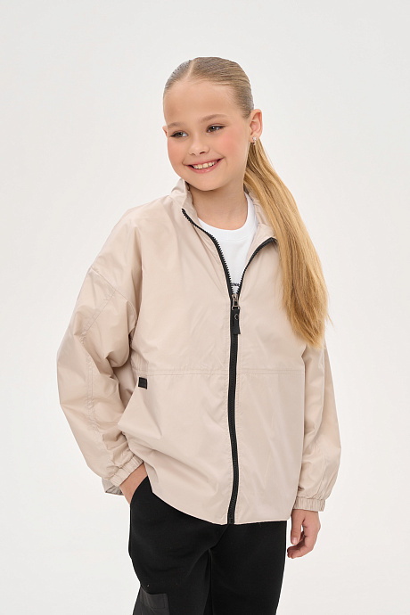 Ветровка с воротником-стойкой