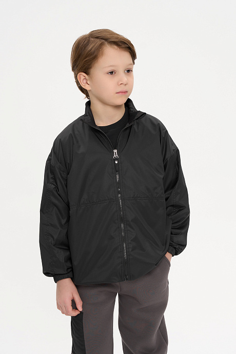 Ветровка с воротником-стойкой