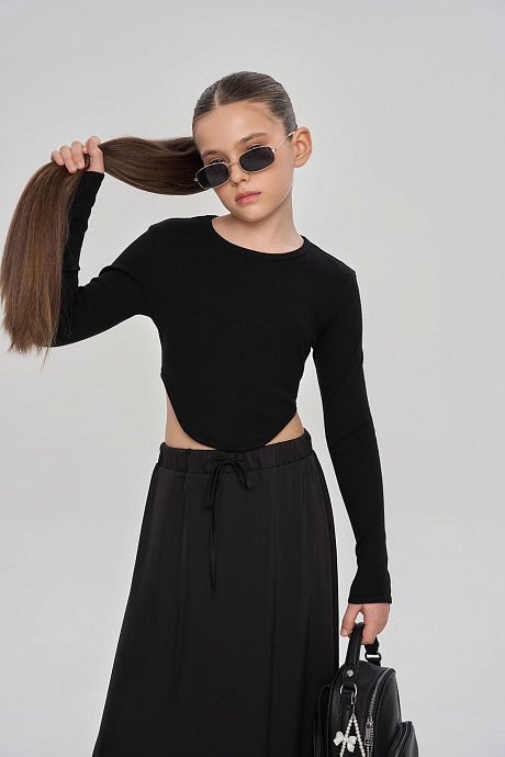 Лонгслив в рубчик с прогнутым низом