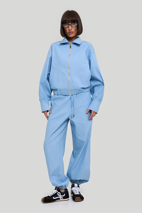 Костюм из тонкой джинсы