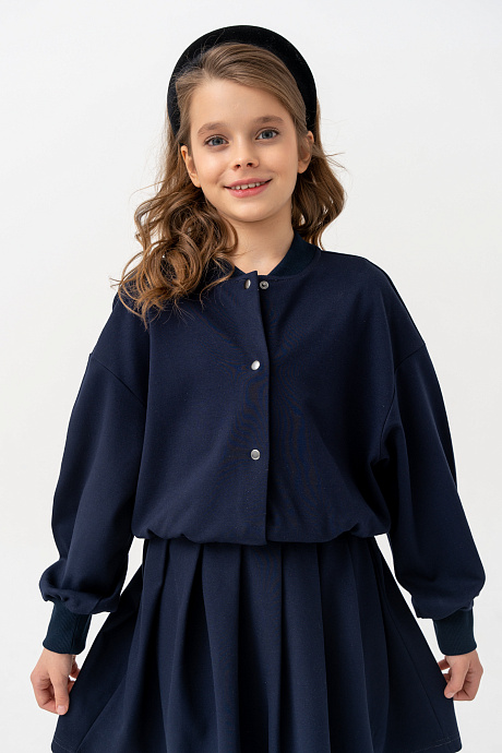 Укороченный бомбер на кнопках 