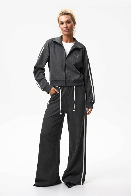 Костюм с брюками
