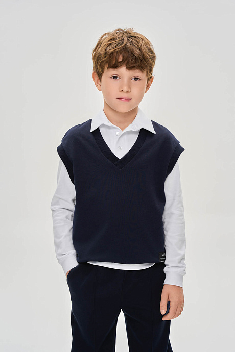 Базовый жилет с нашивкой