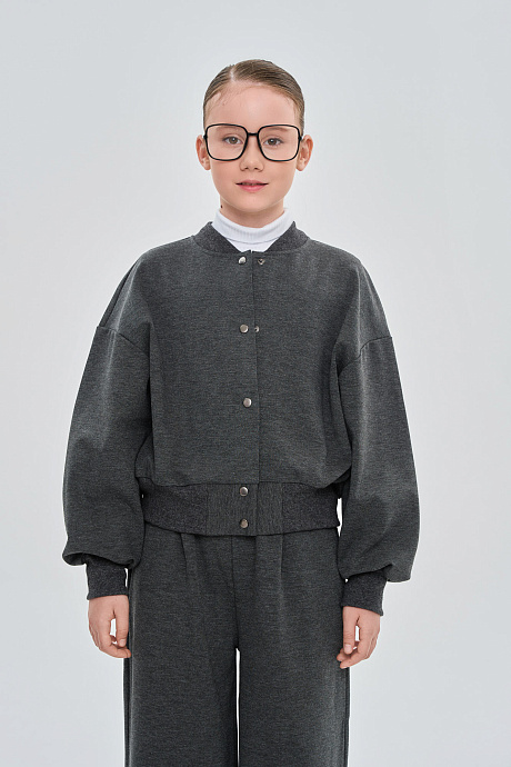 Укороченный бомбер на кнопках 